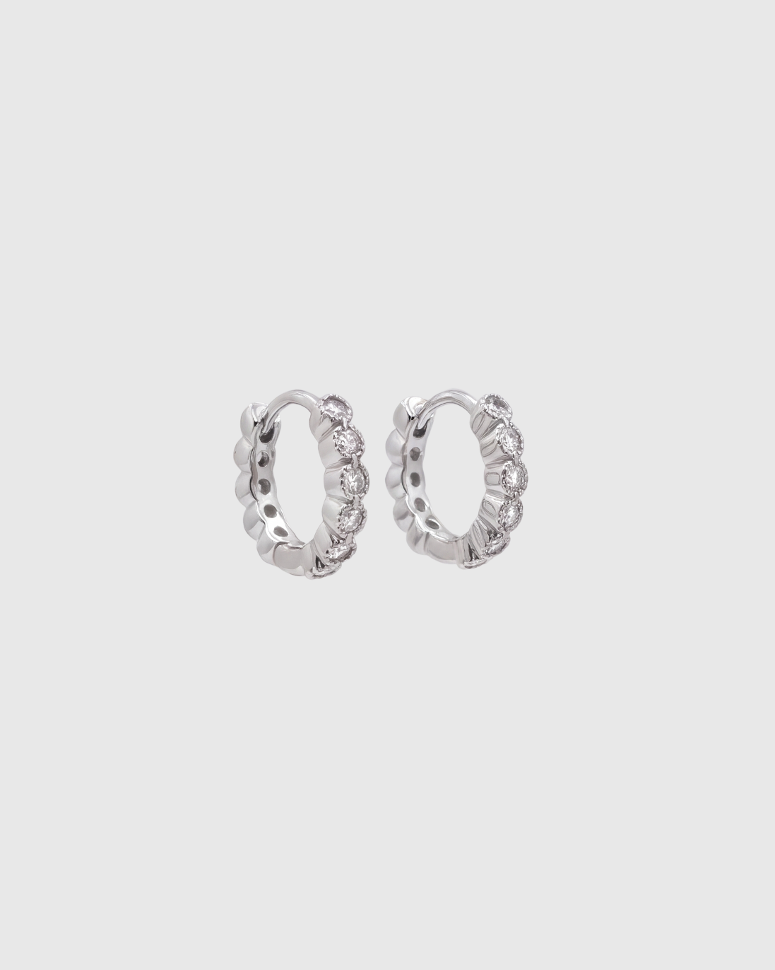 Full Bezel Huggie - 8mm